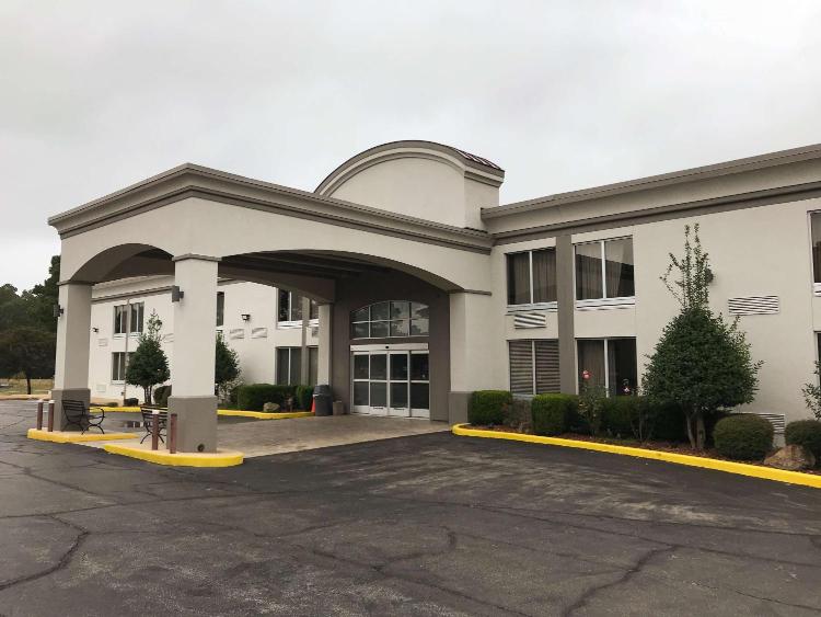 Studio 6 Suites Tupelo, MS photo 1