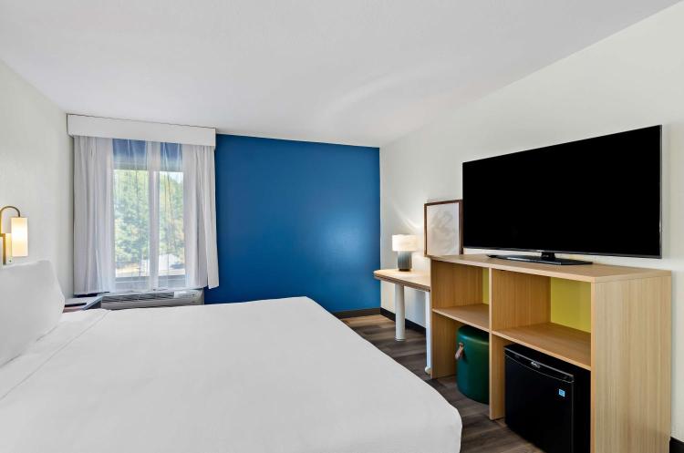 Spark by Hilton Winston-Salem University photo 3