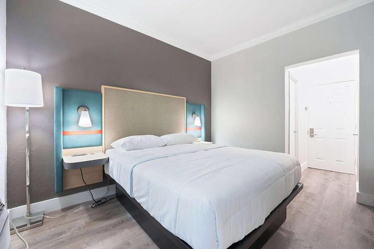 Atrium Hotel, Trademark Collection by Wyndham photo 2