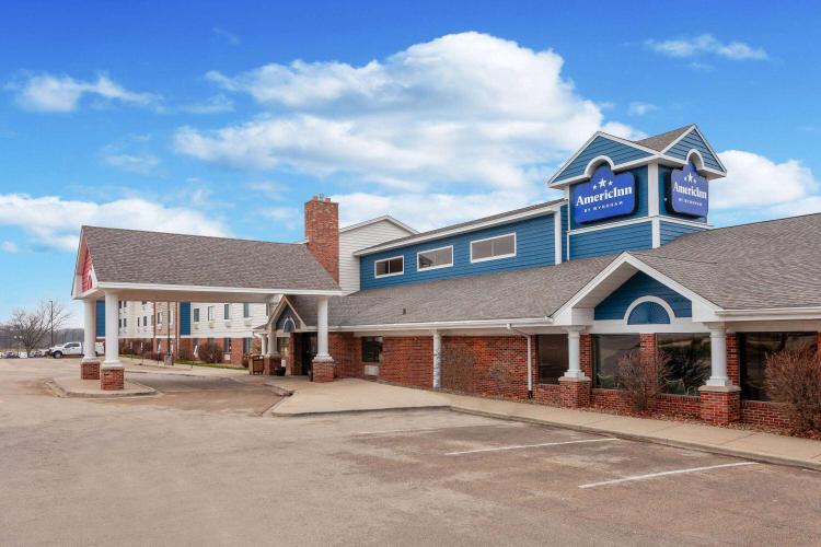 AmericInn by Wyndham Peoria photo 1