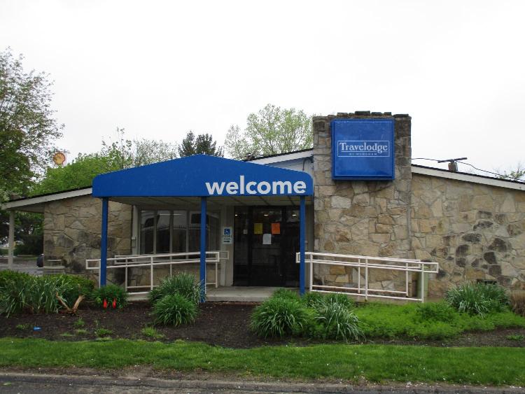 Travelodge by Wyndham Lansing photo 1