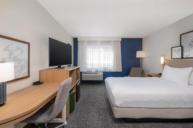 Spark by Hilton Springfield Eugene photo 3