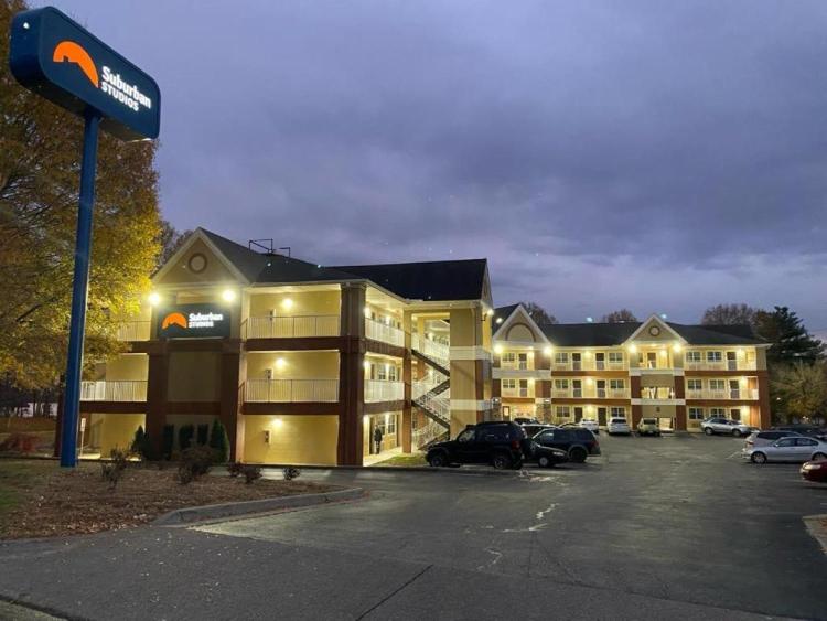 Suburban Studios Winston-Salem near Hanes Mall photo 1