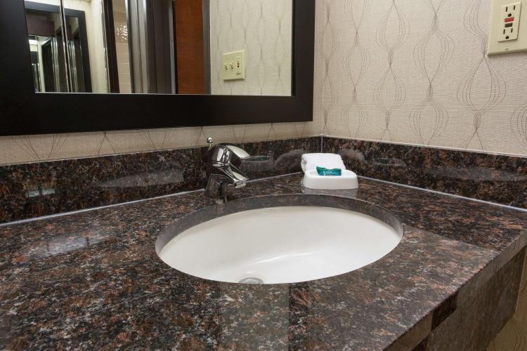 Heritage Inn Suites Houston Sugar Land, Trademark by Wyndham photo 3