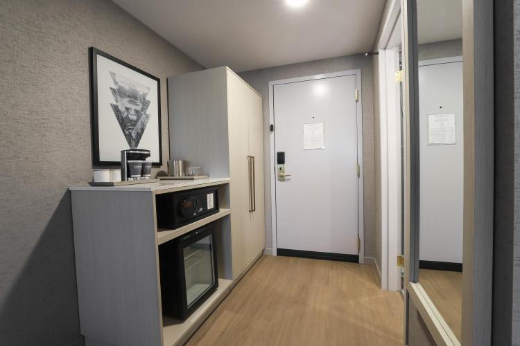 Radisson Plaza Hotel at Kalamazoo Center photo 3