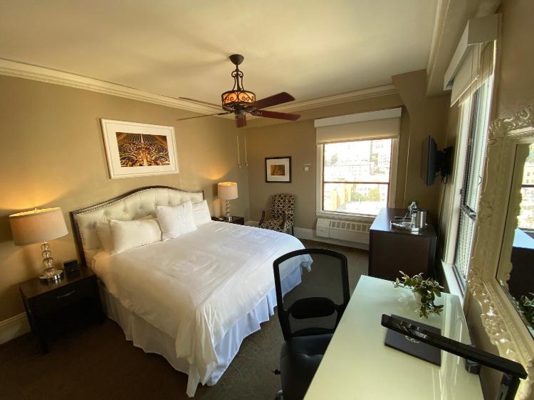 Kensington Park Hotel photo 1