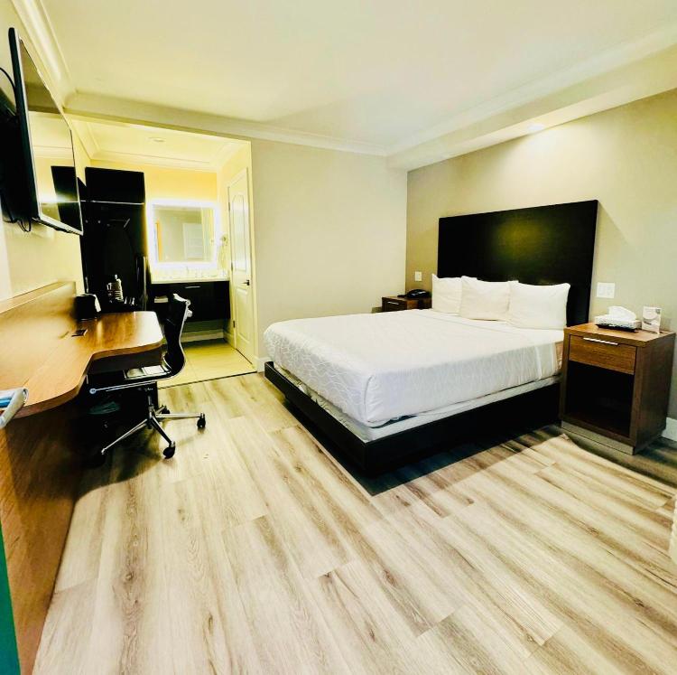 Greenwich Inn photo 1