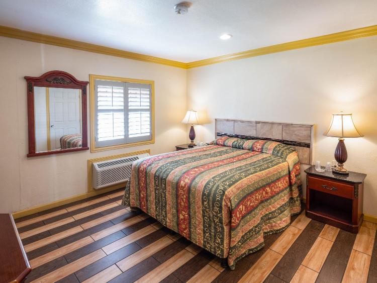 Parkside Inn photo 2