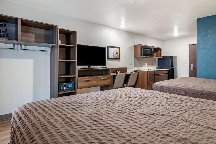 WoodSpring Suites Brunswick photo 2