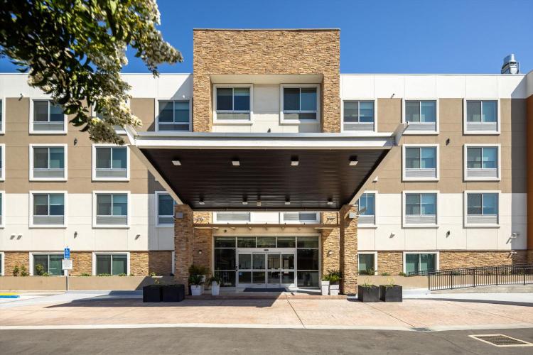 Holiday Inn Express & Suites - San Jose Silicon Valley by IHG photo 1