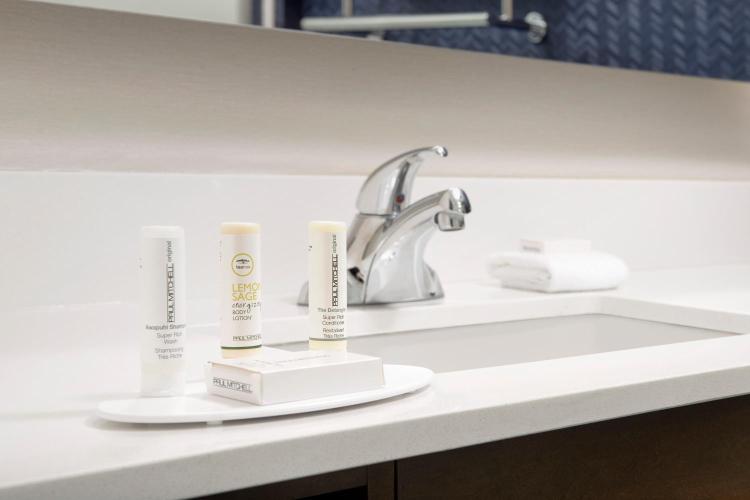 Fairfield Inn & Suites by Marriott Alexandria West/Mark Center photo 3