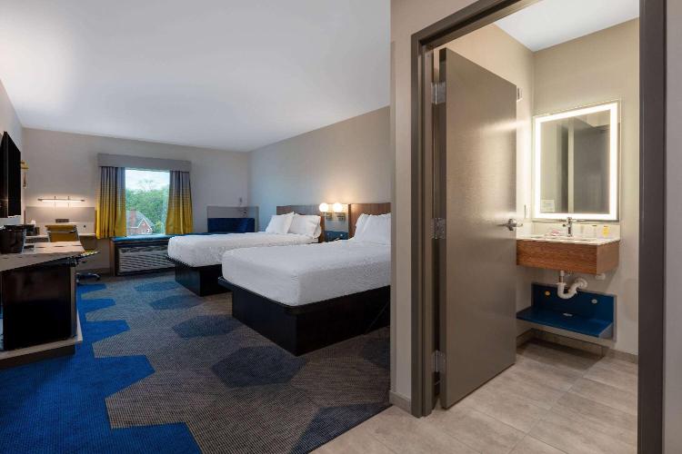 Microtel Inn & Suites by Wyndham Winchester photo 3