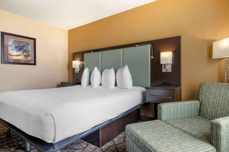 Best Western Plus Oceanside Palms photo 2