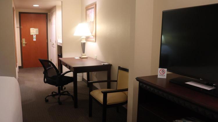 Wingate by Wyndham Peoria - Complimentary Area Shuttle photo 3